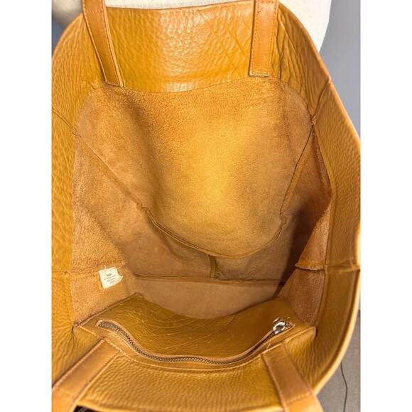 Baggu Oversized Leather Tote in Camel - Picture 4 of 10